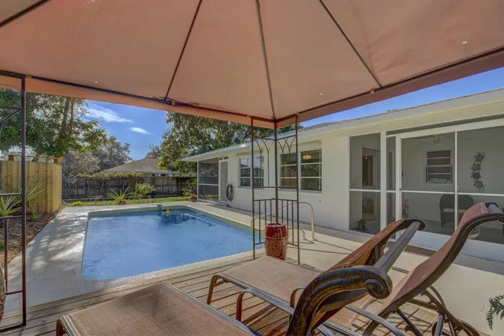 Peaceful Egret Pool Home in Venice