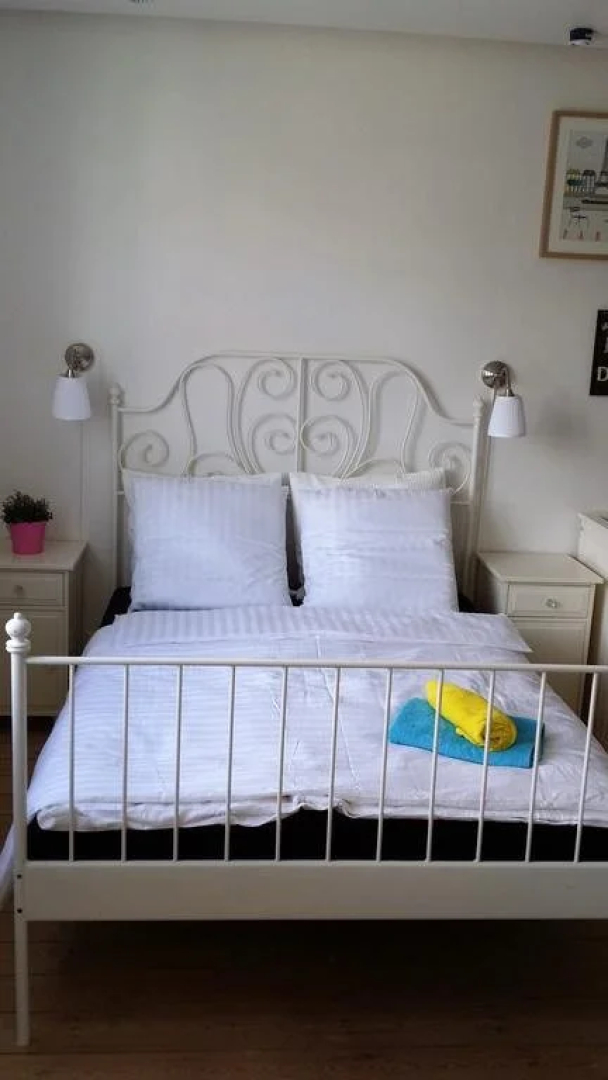 Qstay Bed & Breakfast