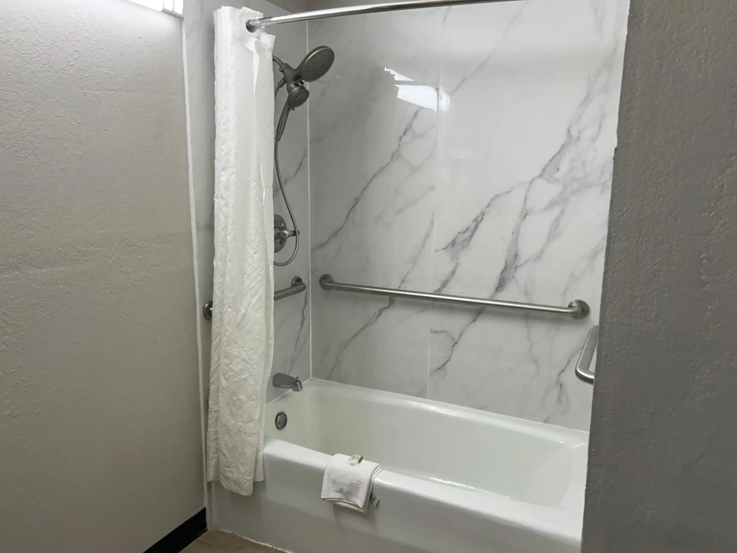 Days Inn by Wyndham Hinesville Near Fort Stewart