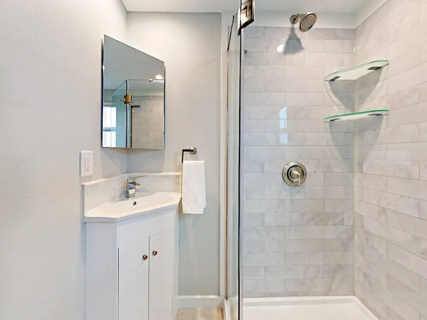 Los Escondidos - 2 Br Home