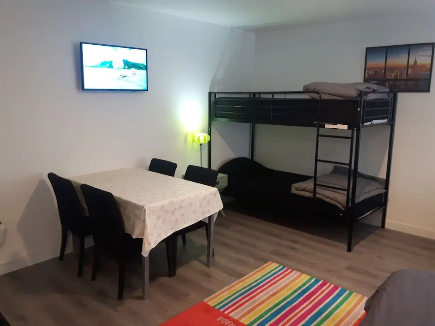 Guesthouse near Charles De Gaulle Airport