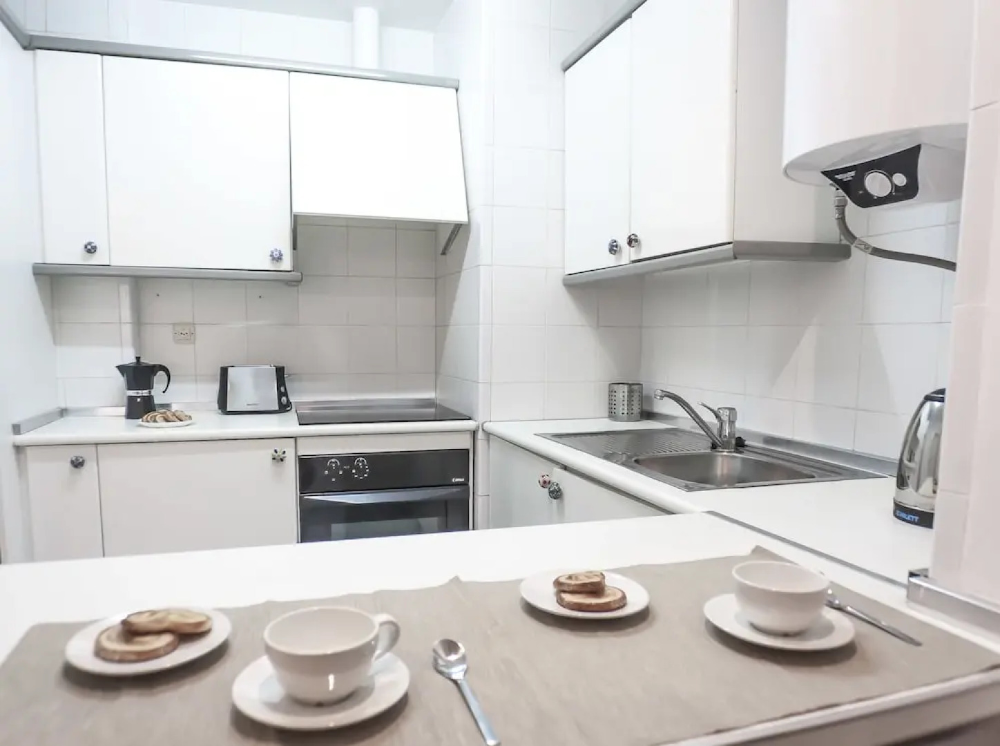 Alameda's Pearl with parking