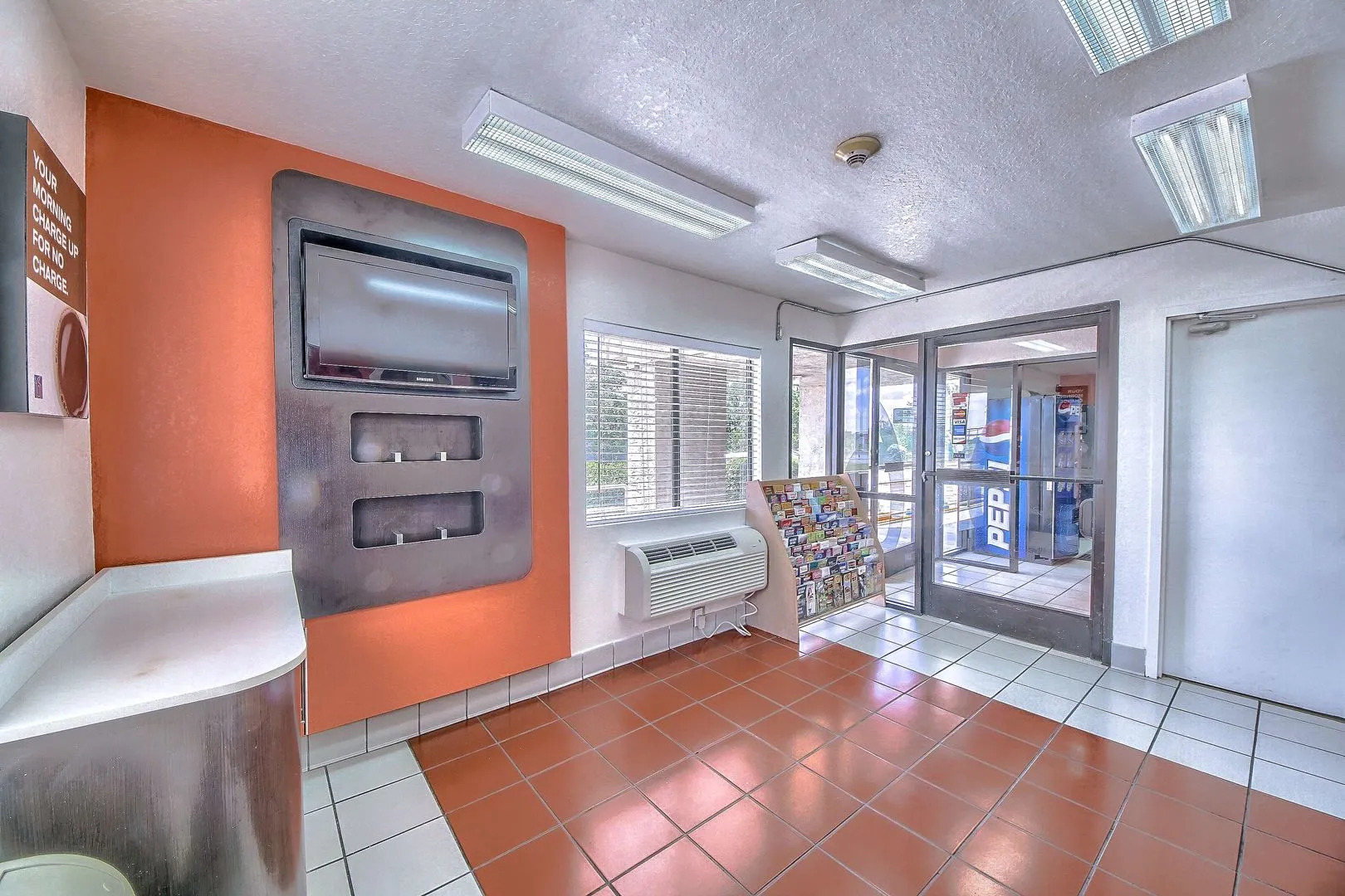 Motel 6 San Antonio, TX - Fiesta Trails