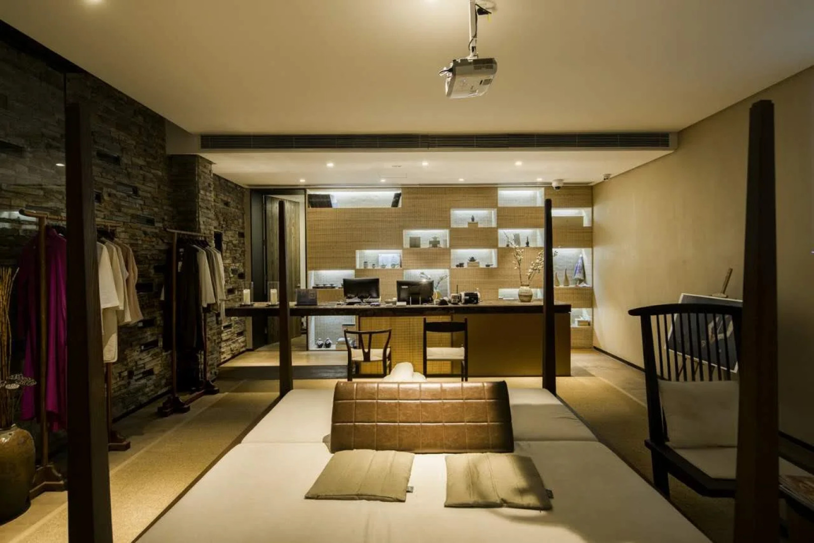 Erhai Lake Reclusive Life