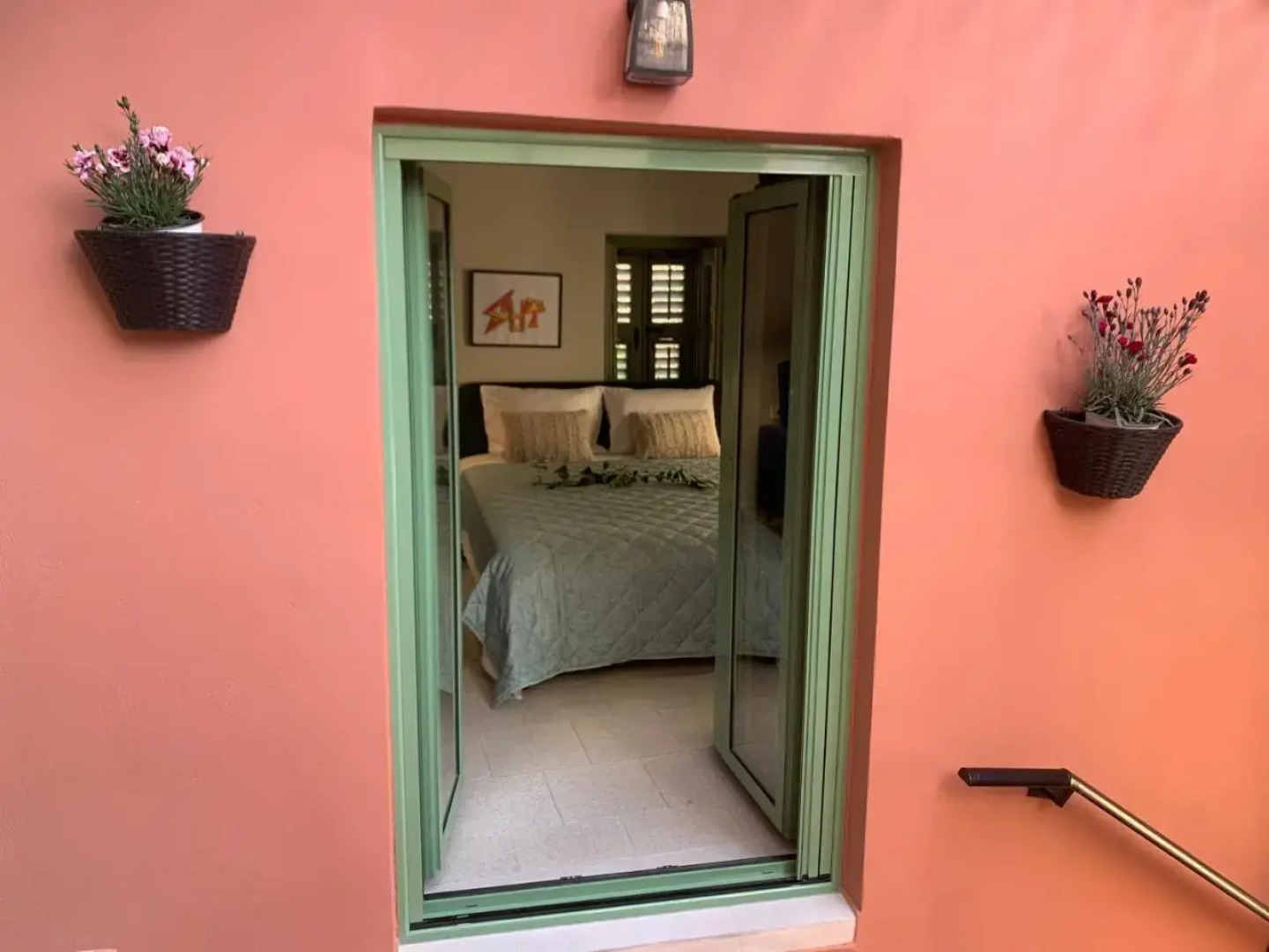 MASTER ROSE STUDIO in old town