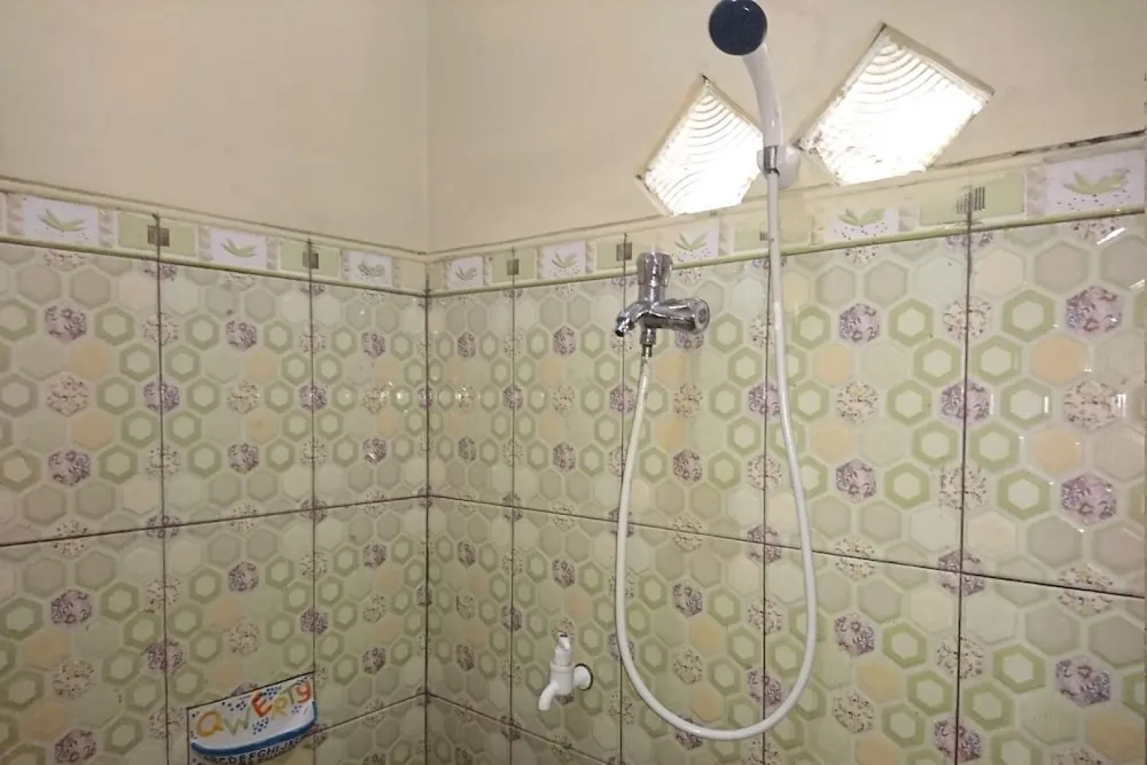 OYO 2442 Windrisari Homestay