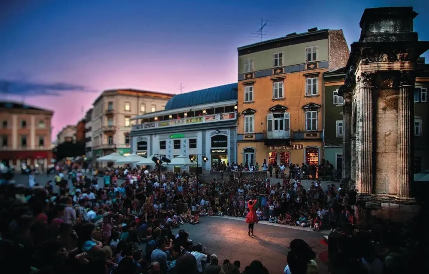 Awesome Home in Vodnjan With 4 Bedrooms, Outdoor Swimming Pool and Wifi