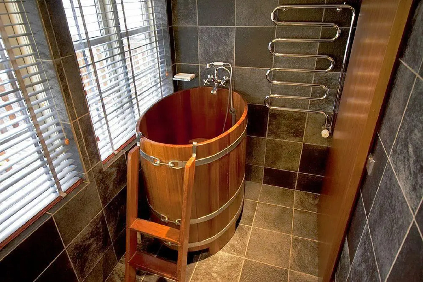 Home Luxury Apartments