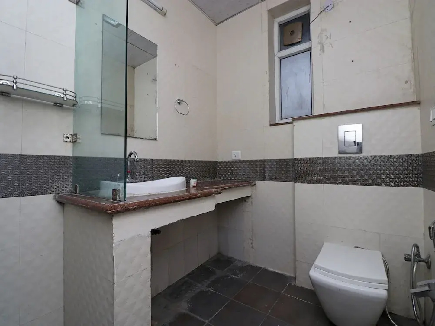 OYO 49758 Hotel Royal Harbour