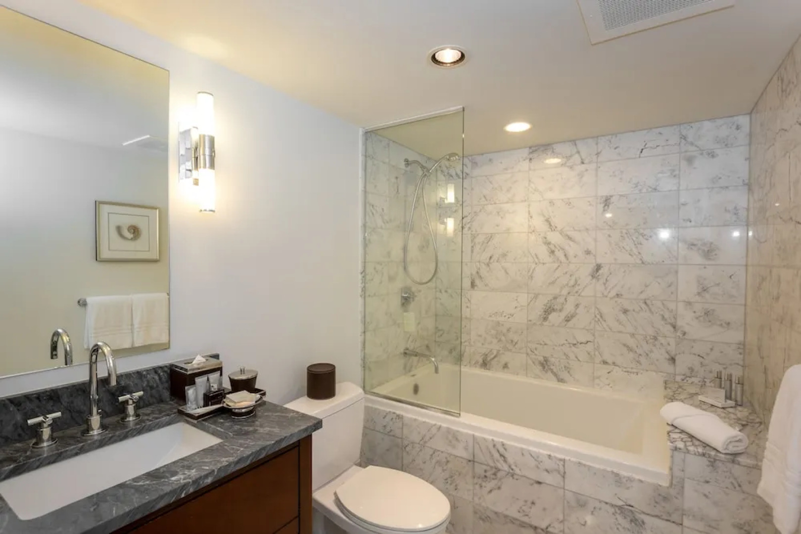 Jet Luxury @ The Trump Waikiki