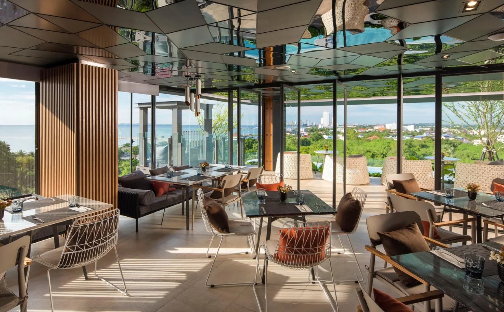 Seaphere Pattaya Hotel