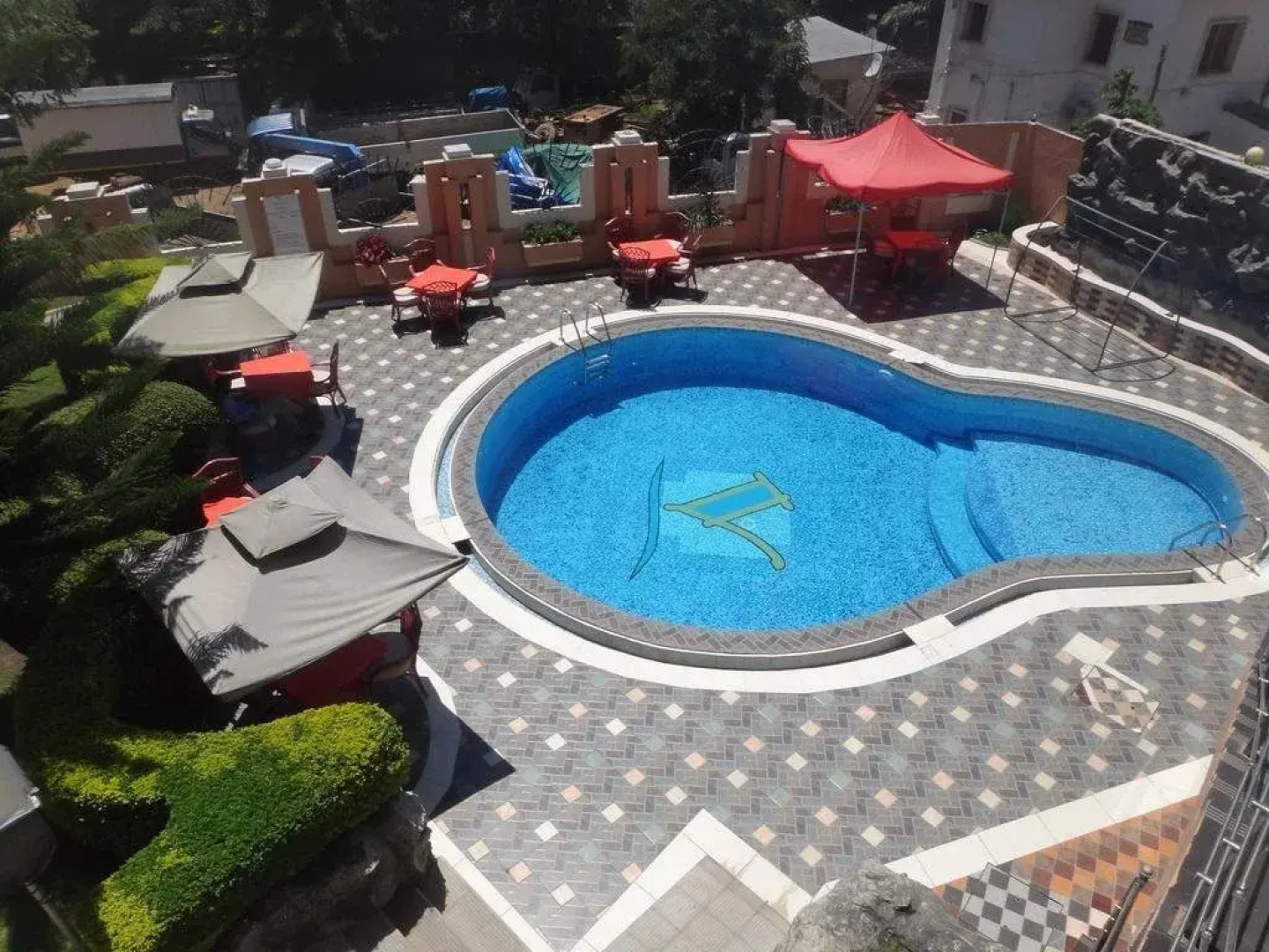 Victoria Palace Hotel