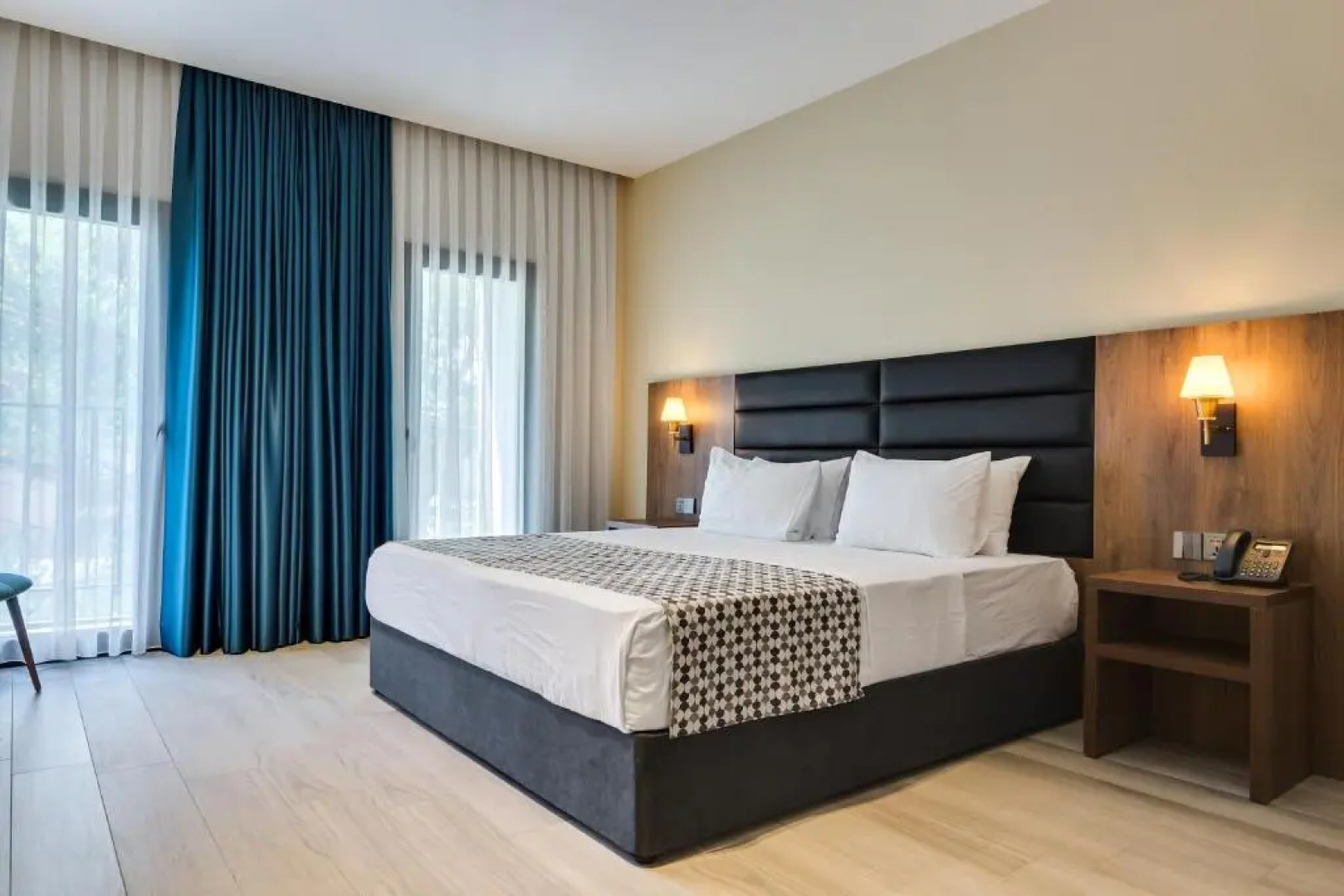 Отель Eleven Inn Tbilisi