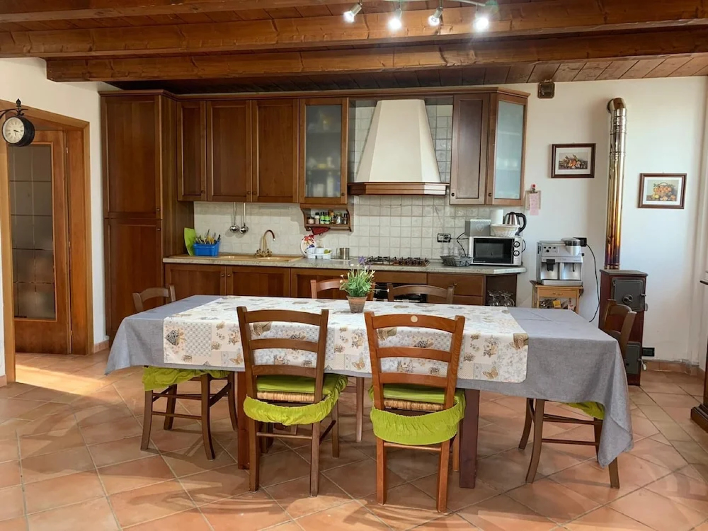 Casa degli Ulivi by holidayngo