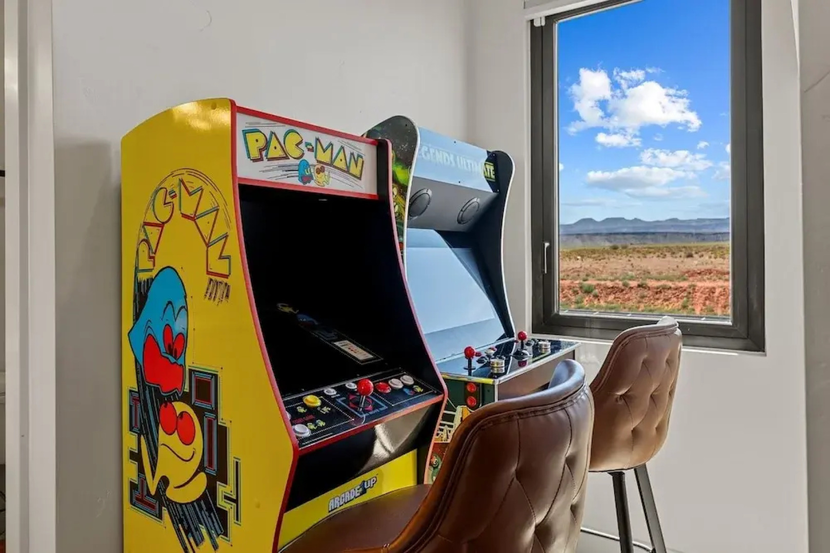 Desert Jewel With Private Gym And Pool 4 Bedroom Townhouse