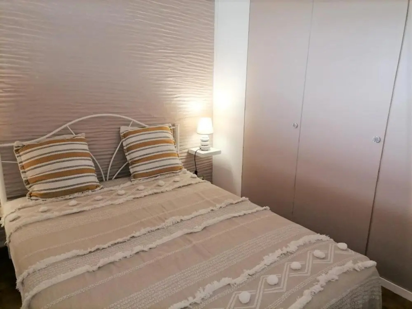 Accès direct plage pour ce T2 avec parking privatif 4PC125