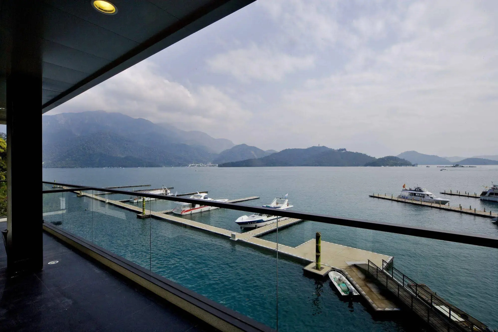 Spa Home Sun Moon Lake Luxury Lakeside Hotel