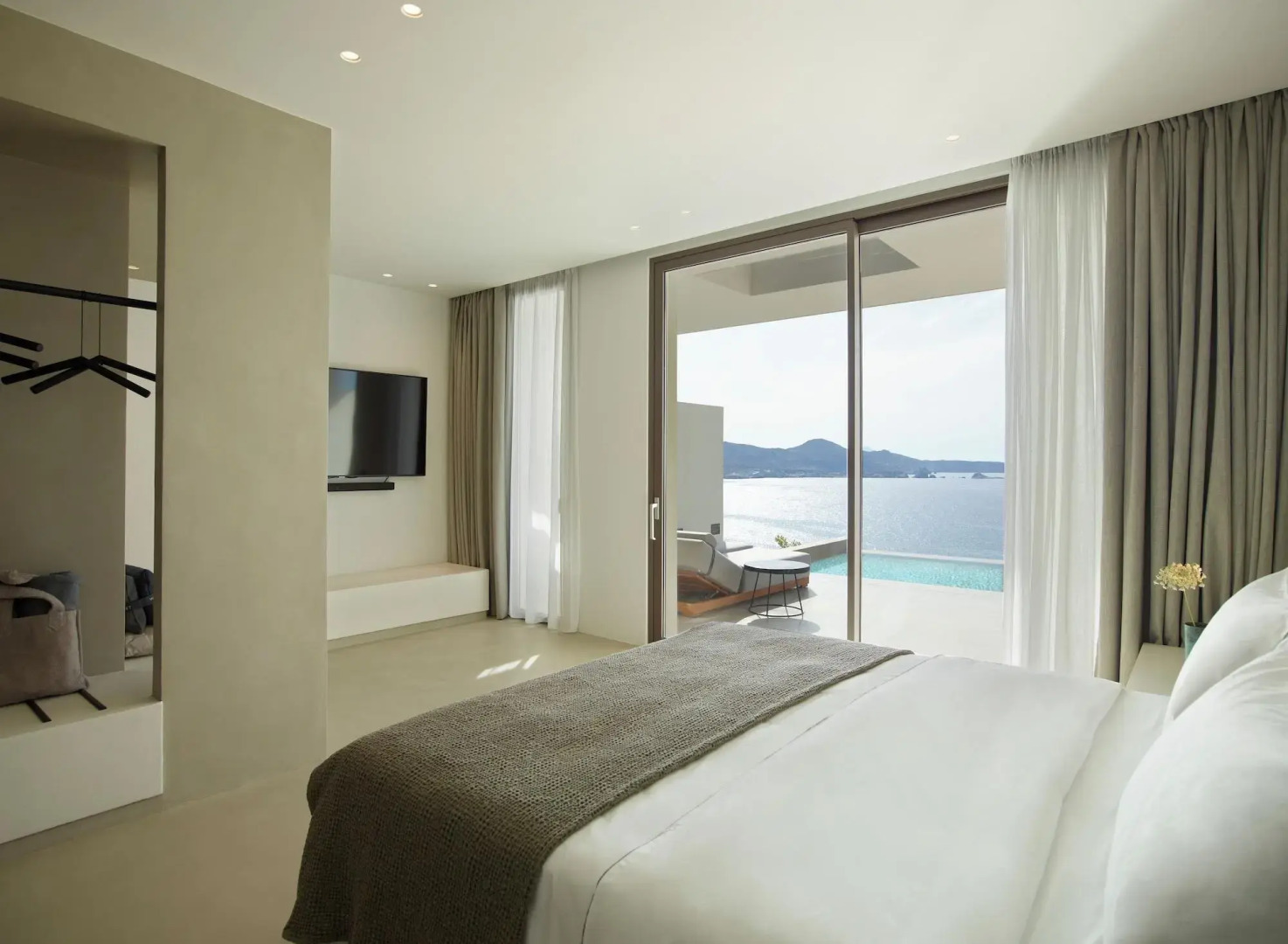 Domes White Coast Milos, Small Luxury Hotels of the World – Adults Only