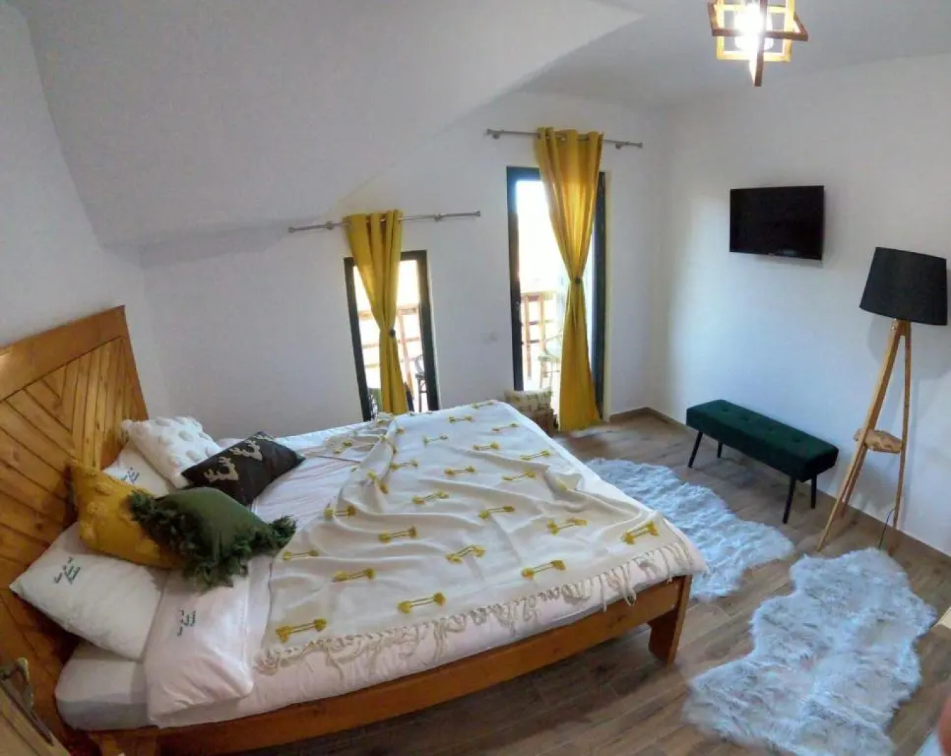 Casa de sub Munte Fundata2