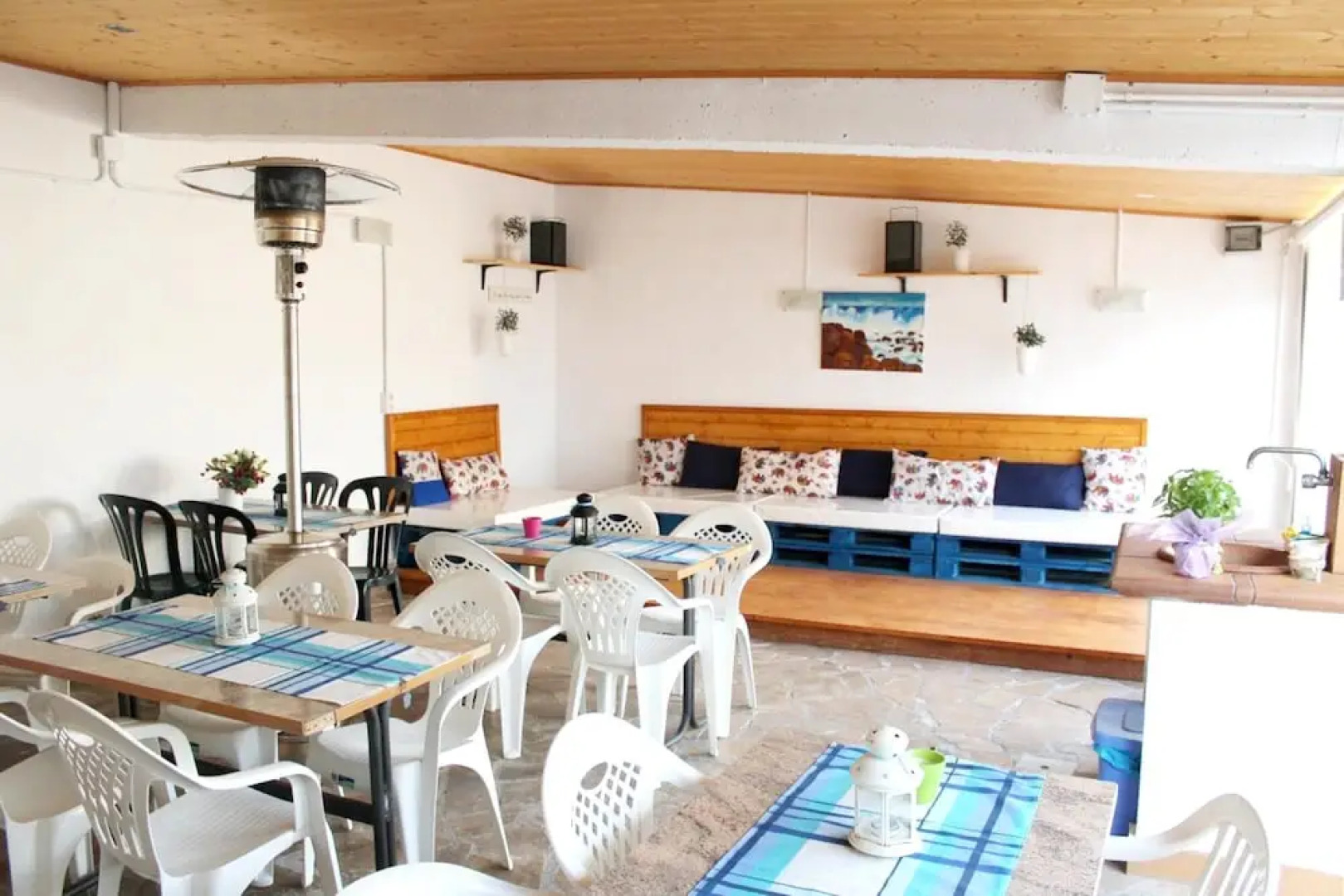 House with 5 Bedrooms in Poble Nou, with Enclosed Garden And Wifi - 6 Km From the Beach