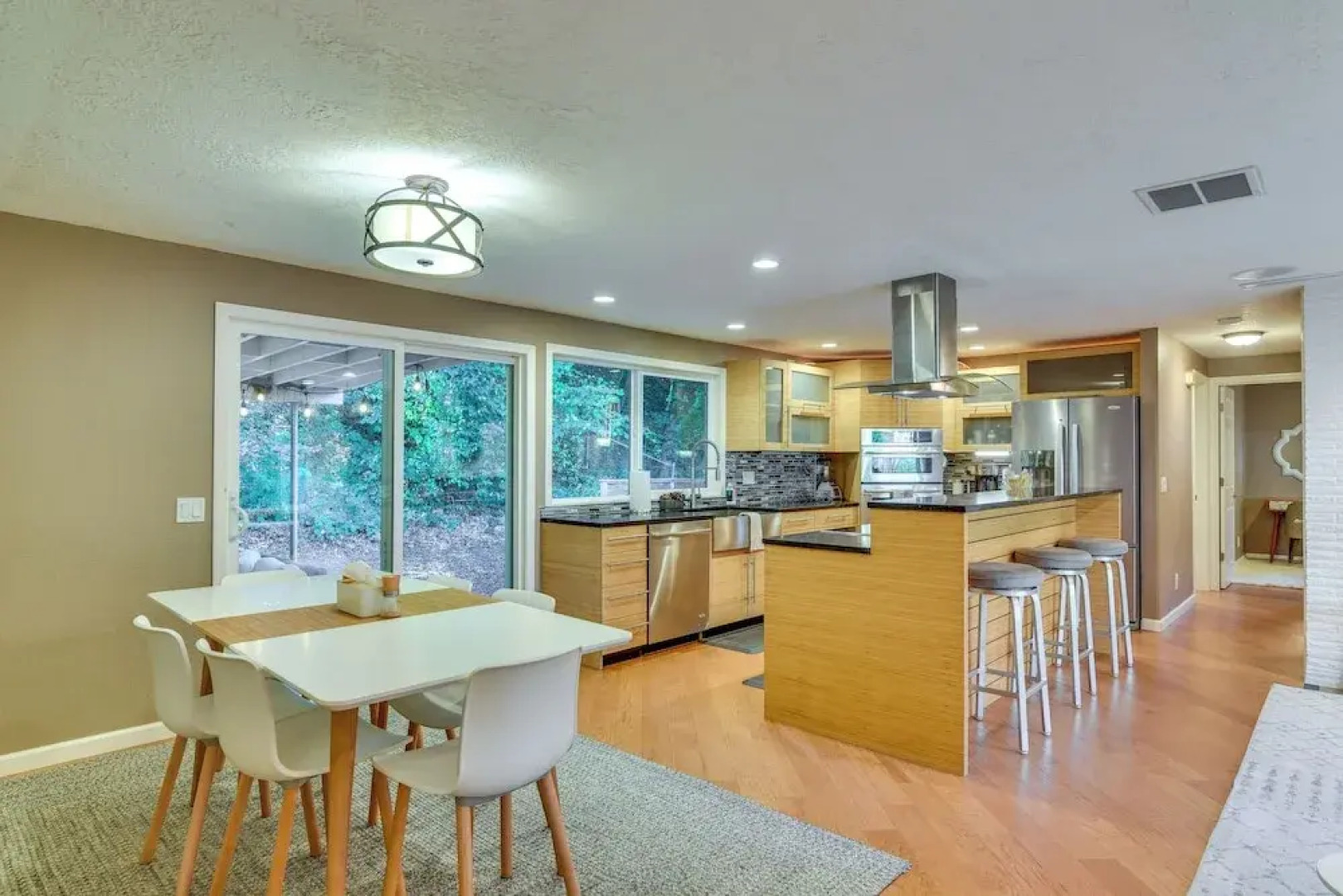Lake Oswego Home w/ Covered Patio: Near Portland!