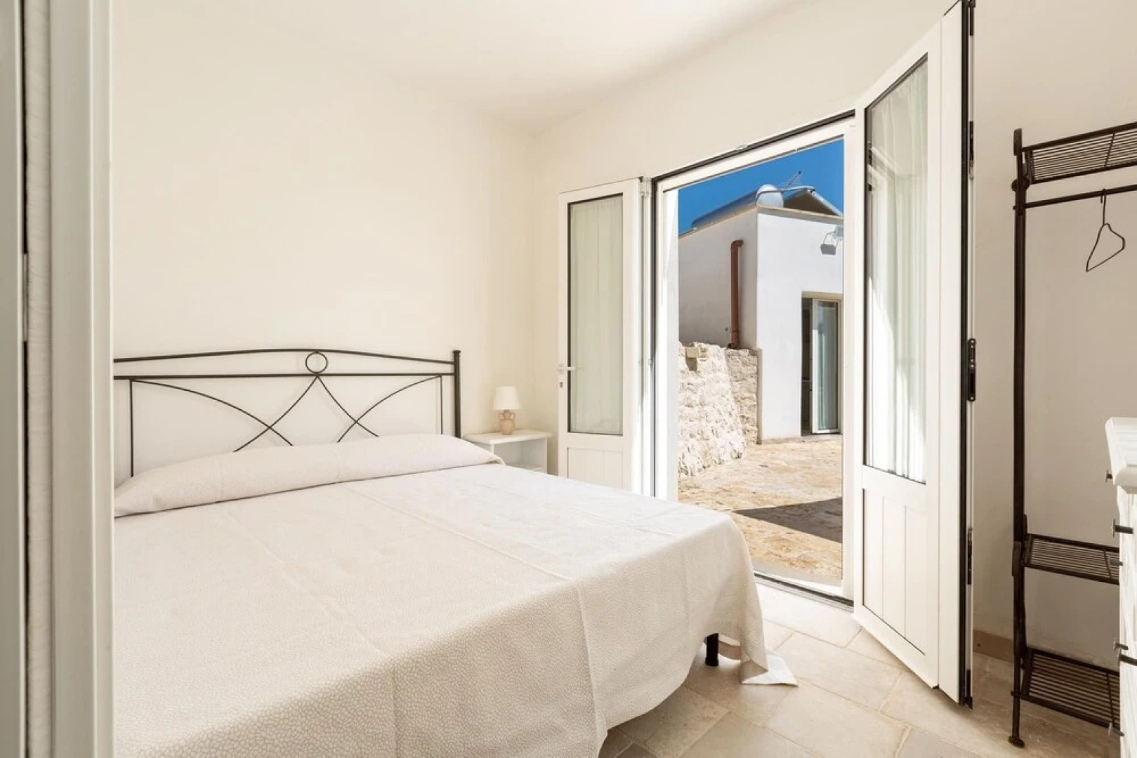 3360 Trulli Pangi by Perle di Puglia