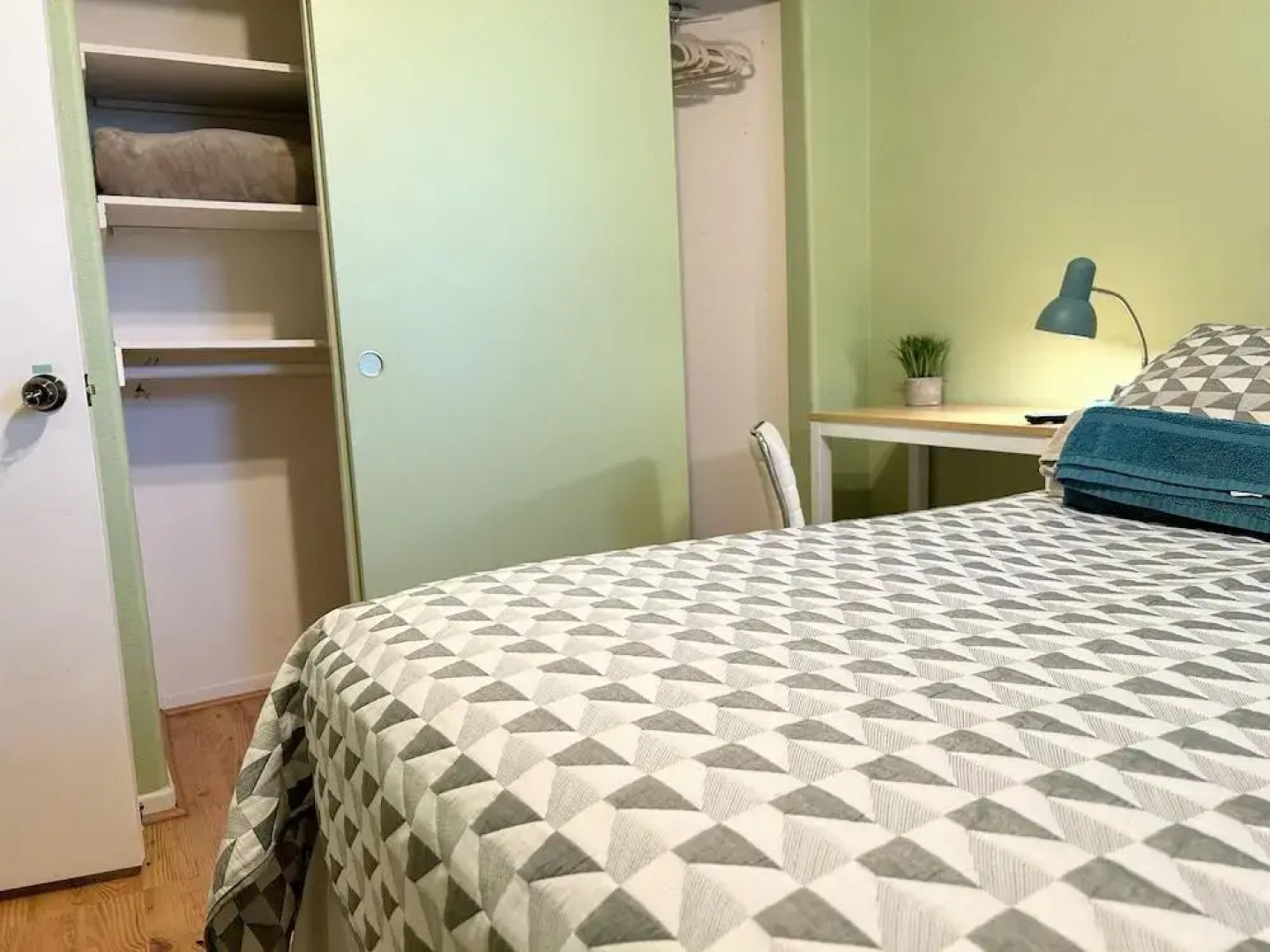 Private bedroom in Peach Blossom Country House