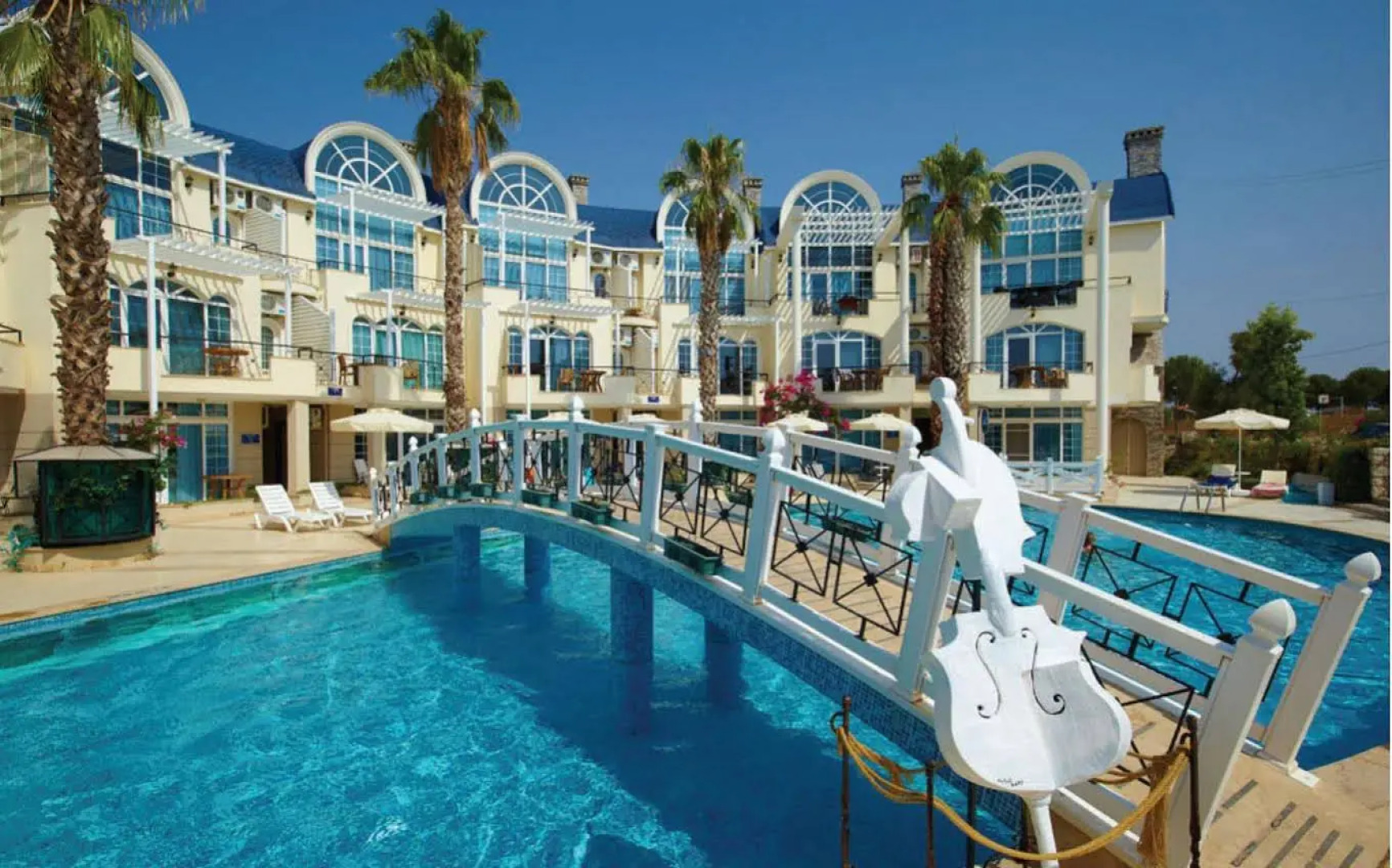Seahorse Deluxe Hotel