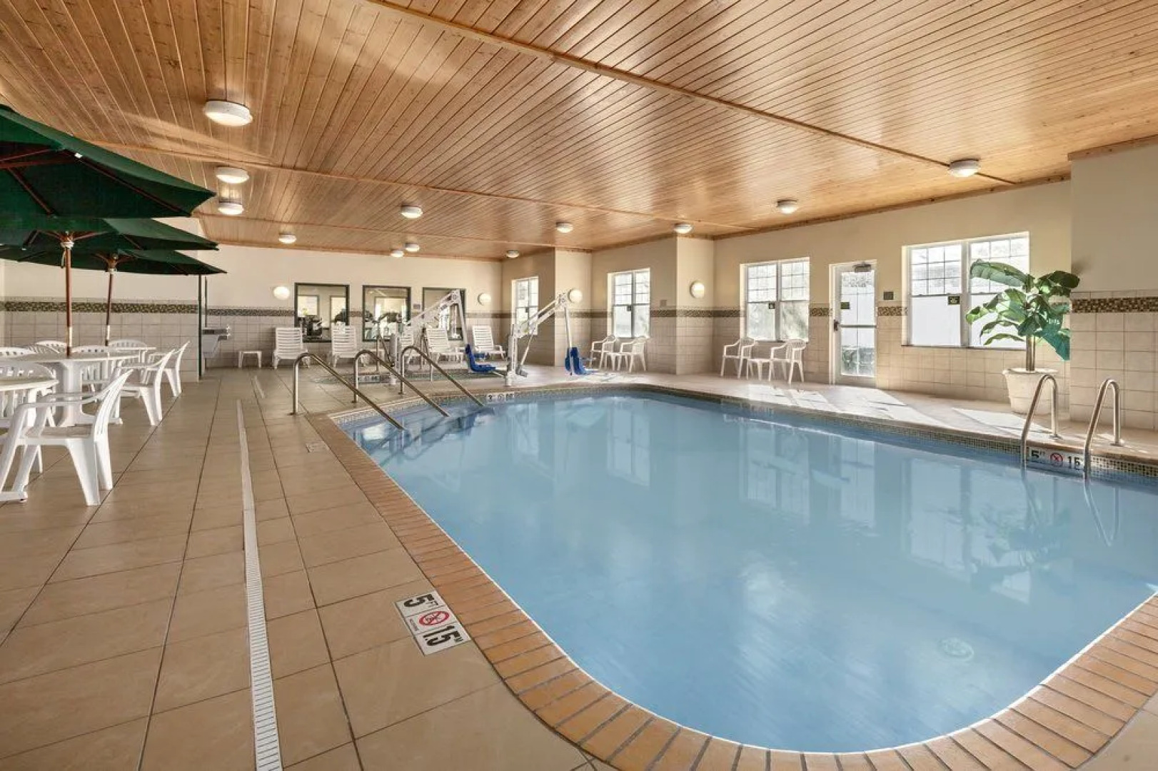 Country Inn & Suites Red Wing