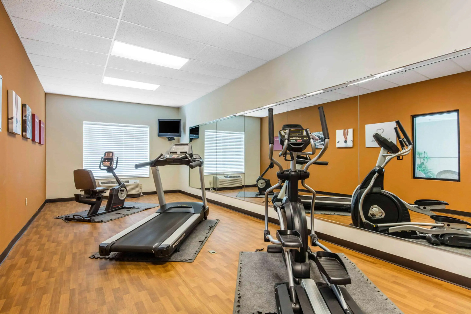 Comfort Suites Murfreesboro Shopping District