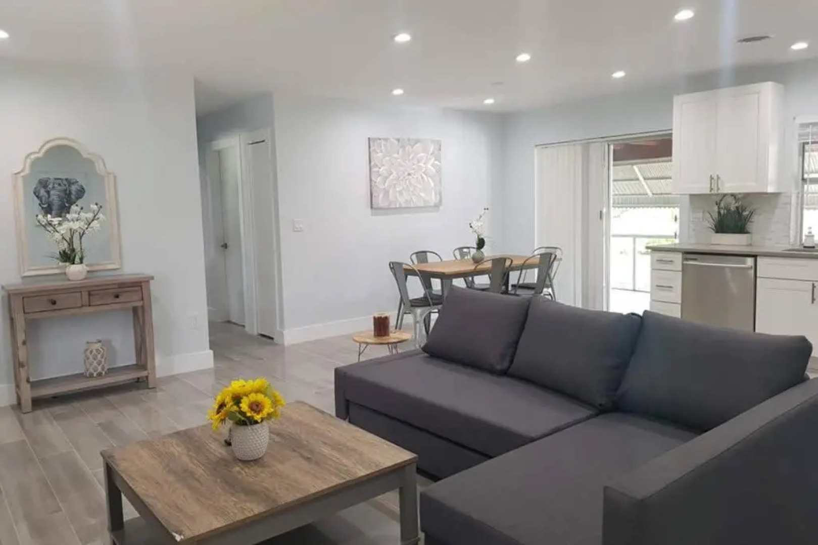 Lakeside Vacation Home