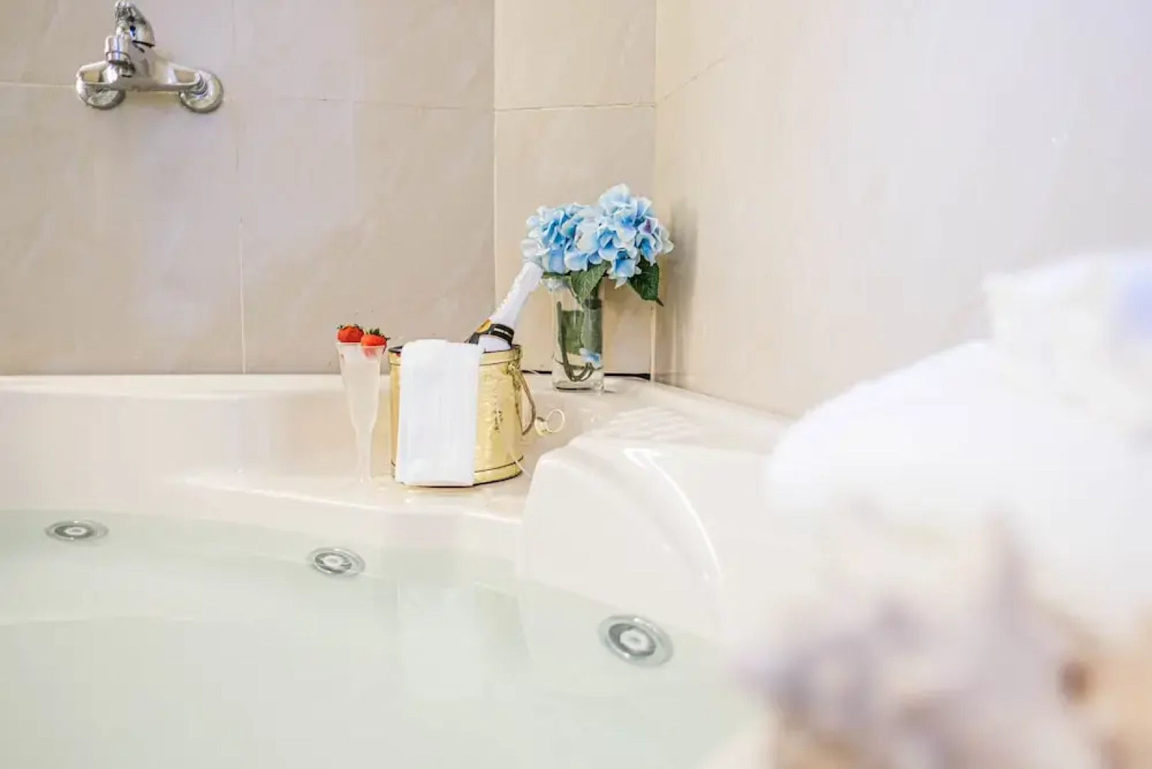 Ocean Front Property - Villa 3 Aruba with Hot Tub