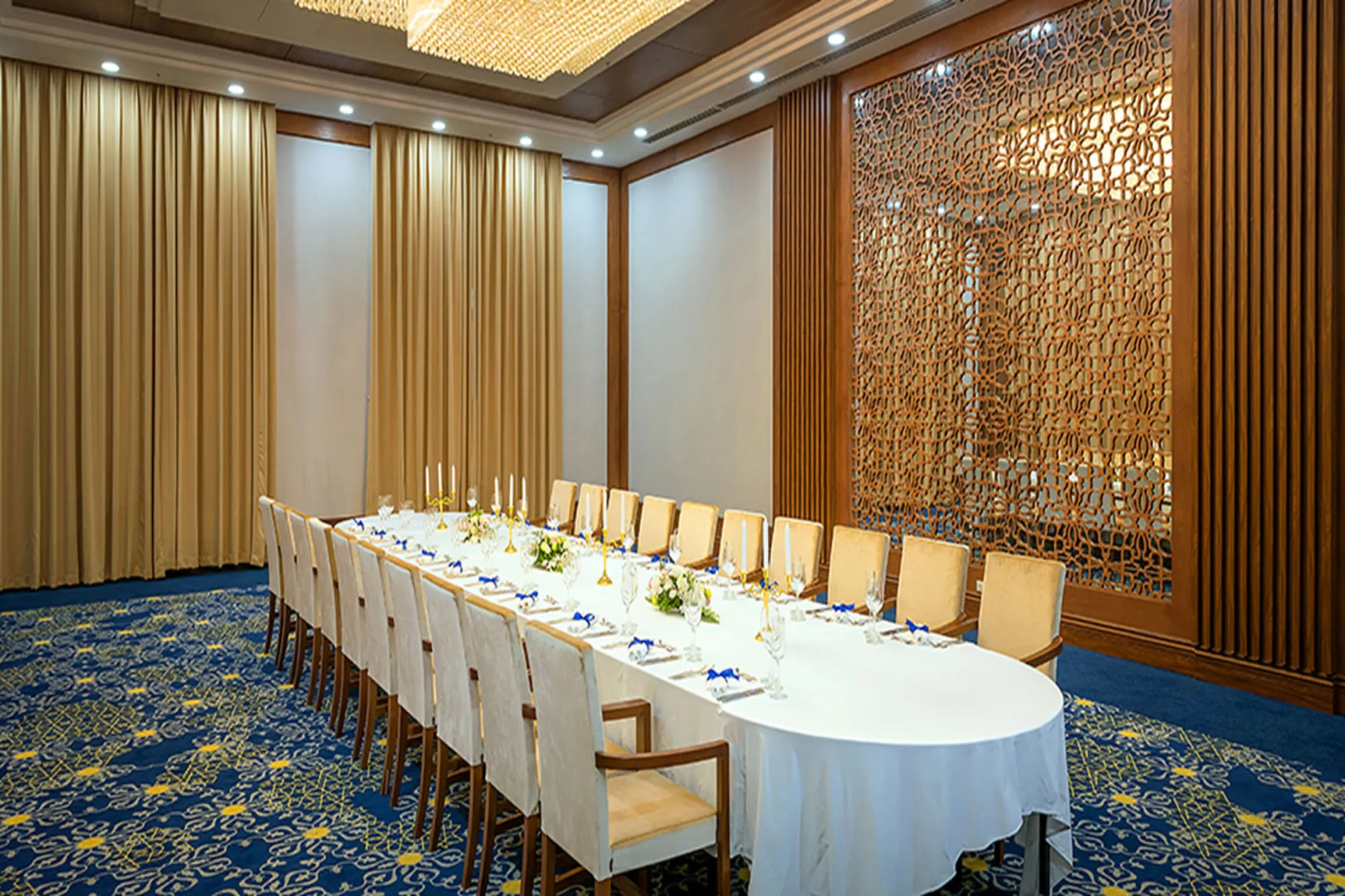 FLC Luxury Hotel Samson