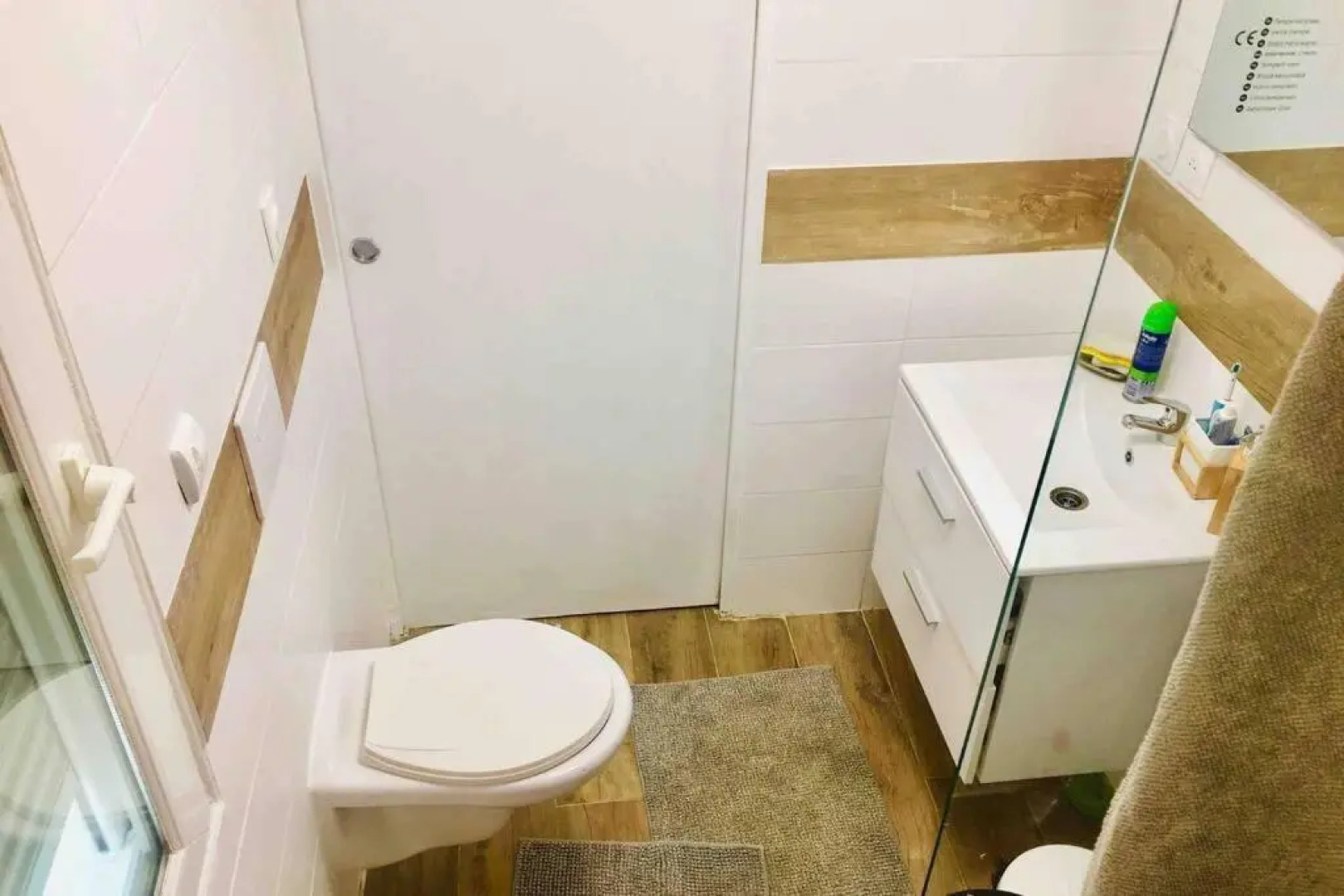 Refuge des voyageurs - chambre suite et cuisine en rdc