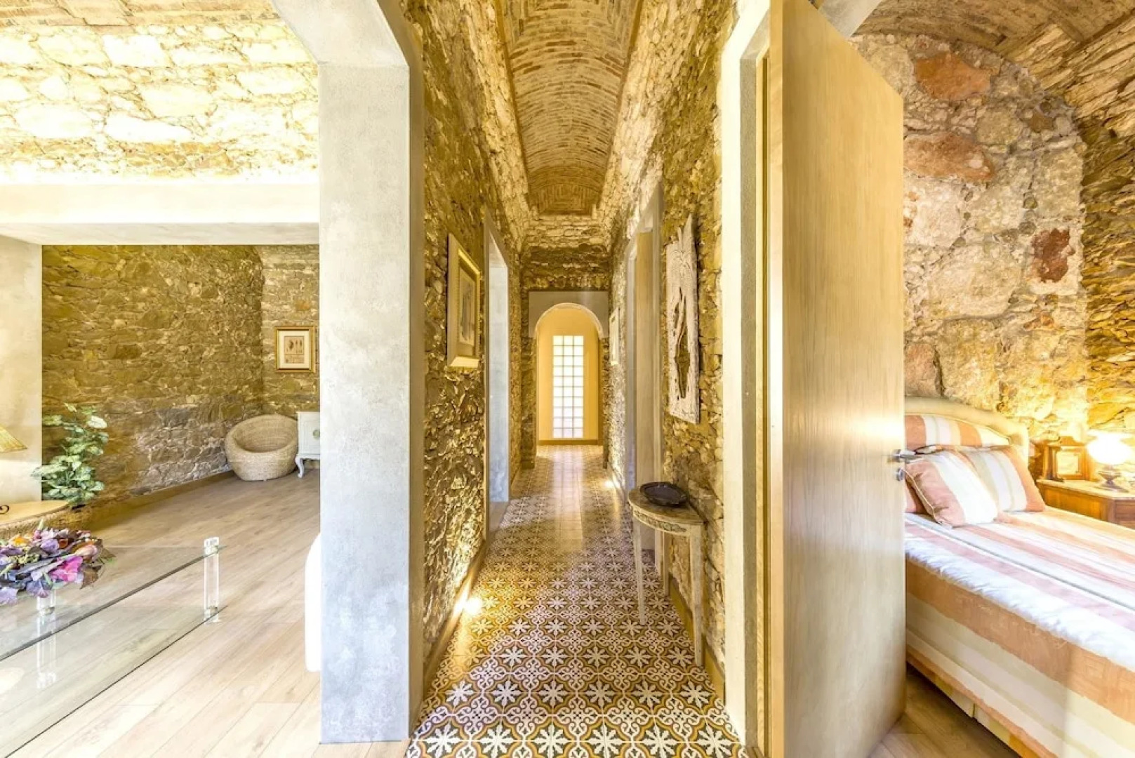 Property With 10 Bedrooms in Quelfes, With Wonderful sea View, Private