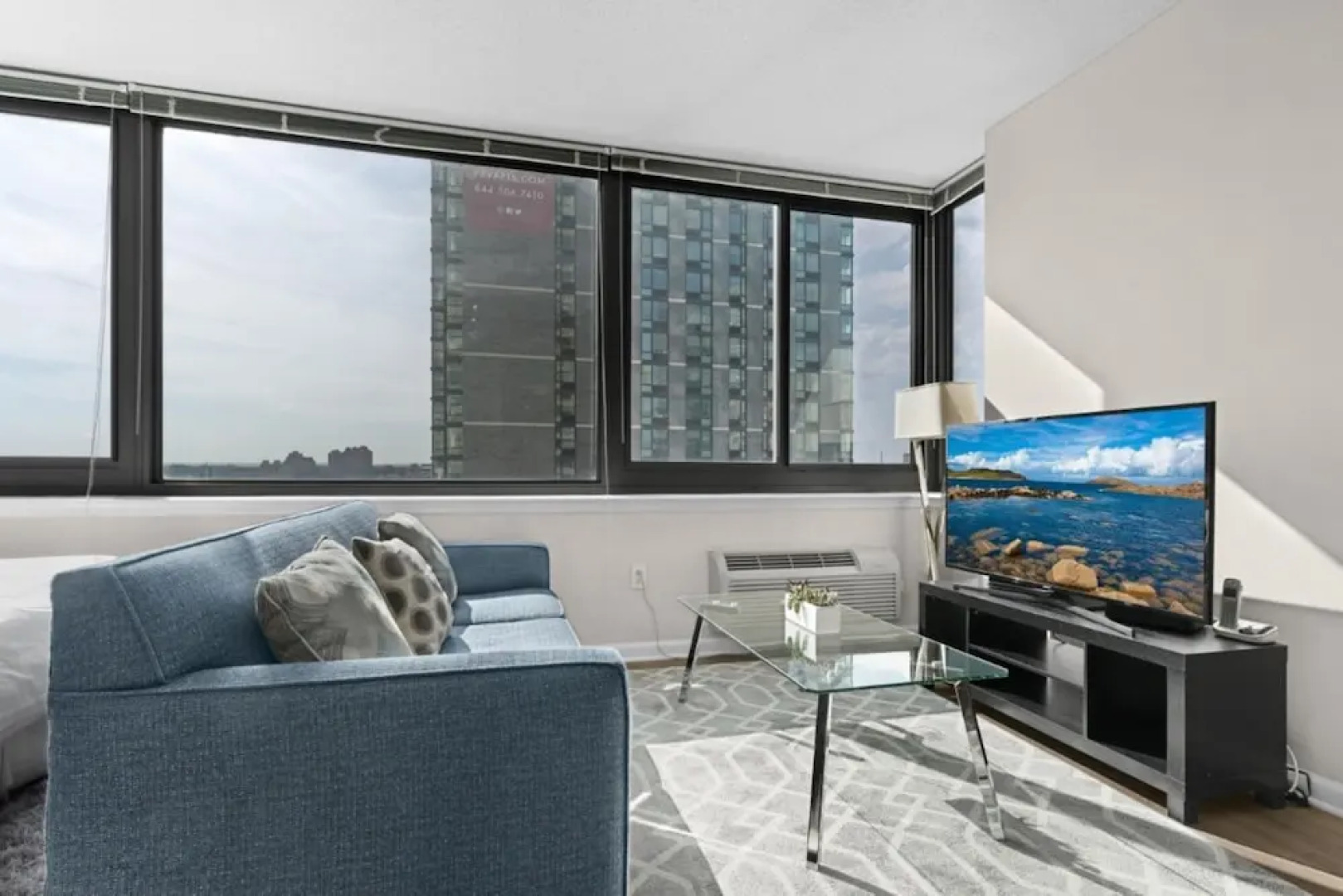 Monaco by Bluebird Suites