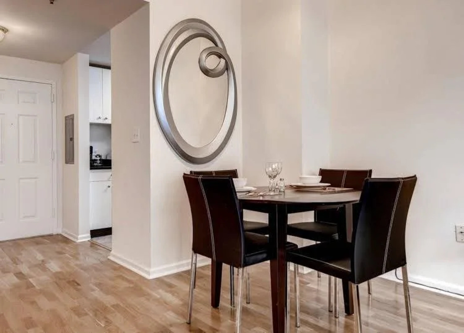 Global Luxury Suites at Hoboken Waterfront