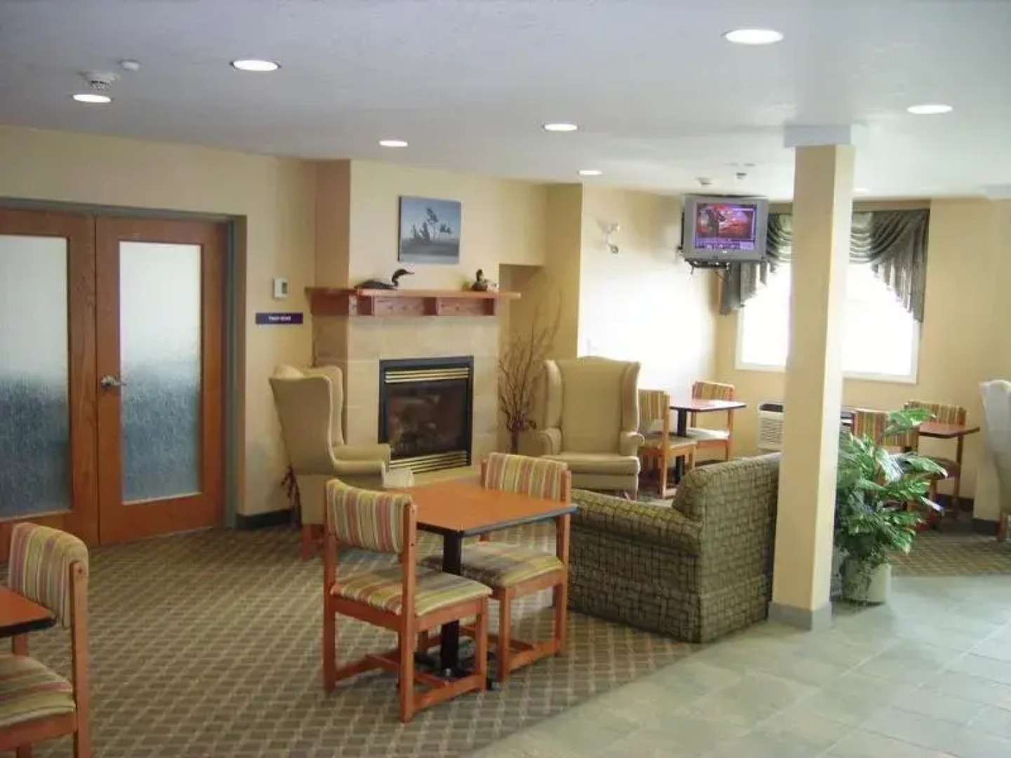 Parry Sound Inn & Suites
