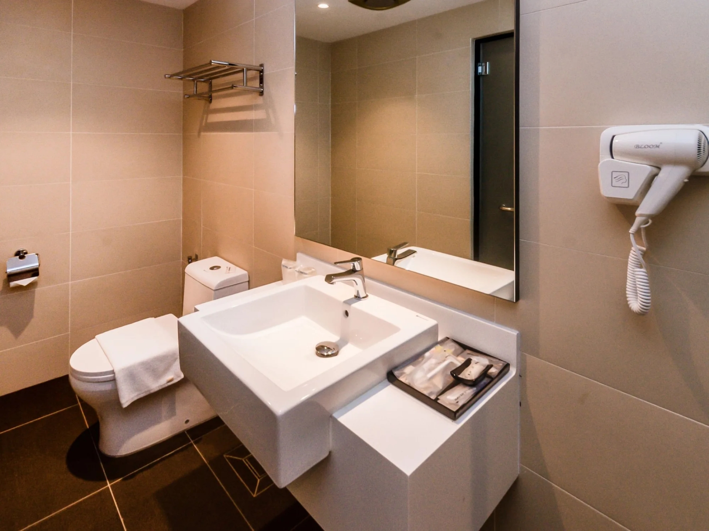 Solid Hotels