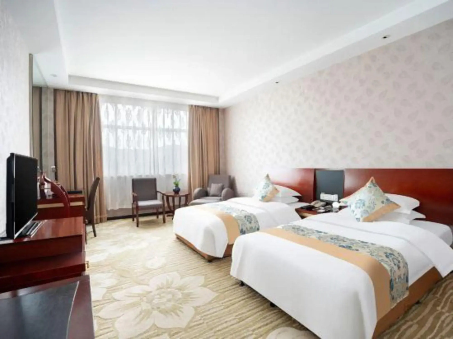 Taitan International Hotel