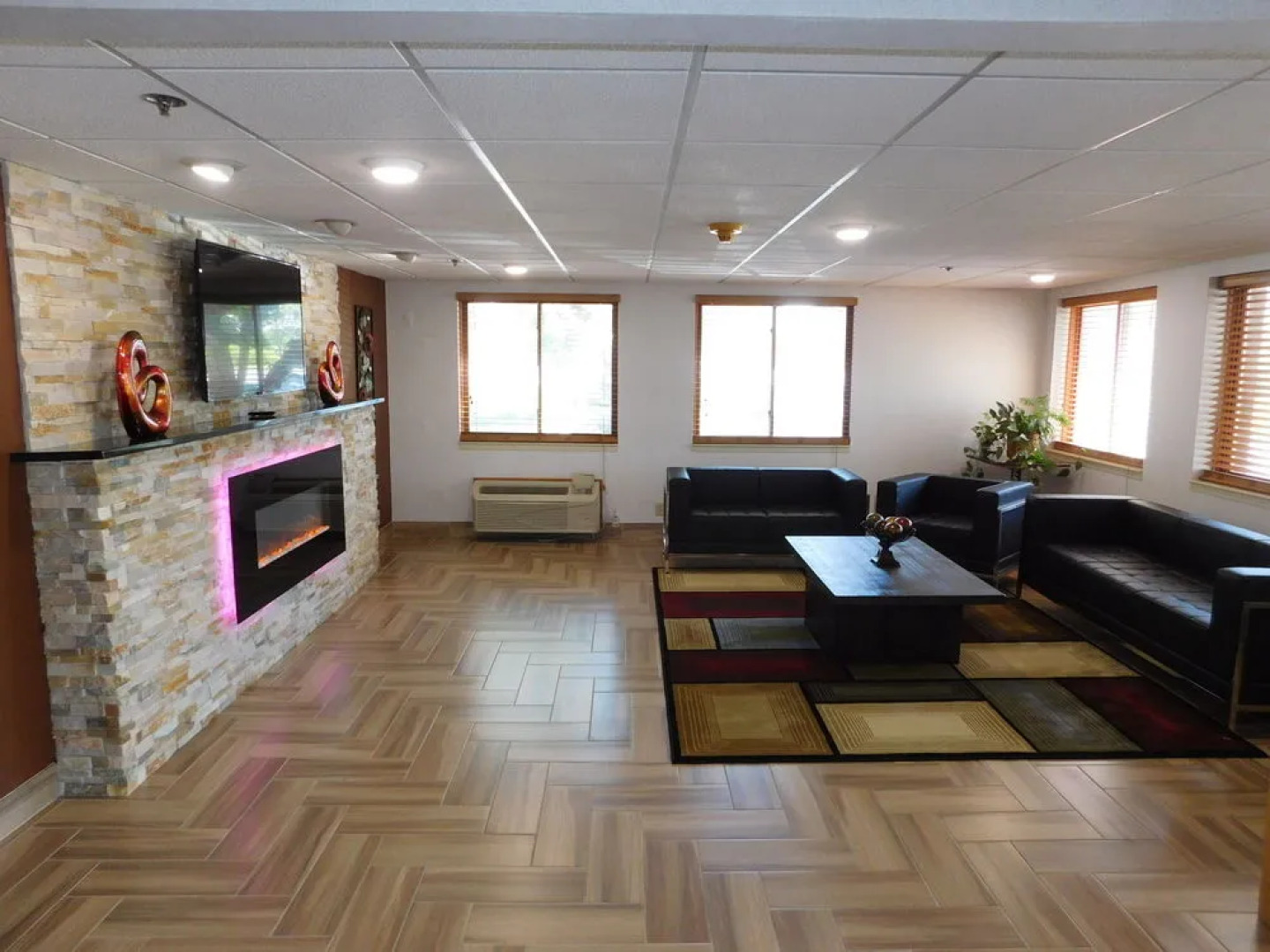 Days Inn by Wyndham Mounds View Twin Cities North