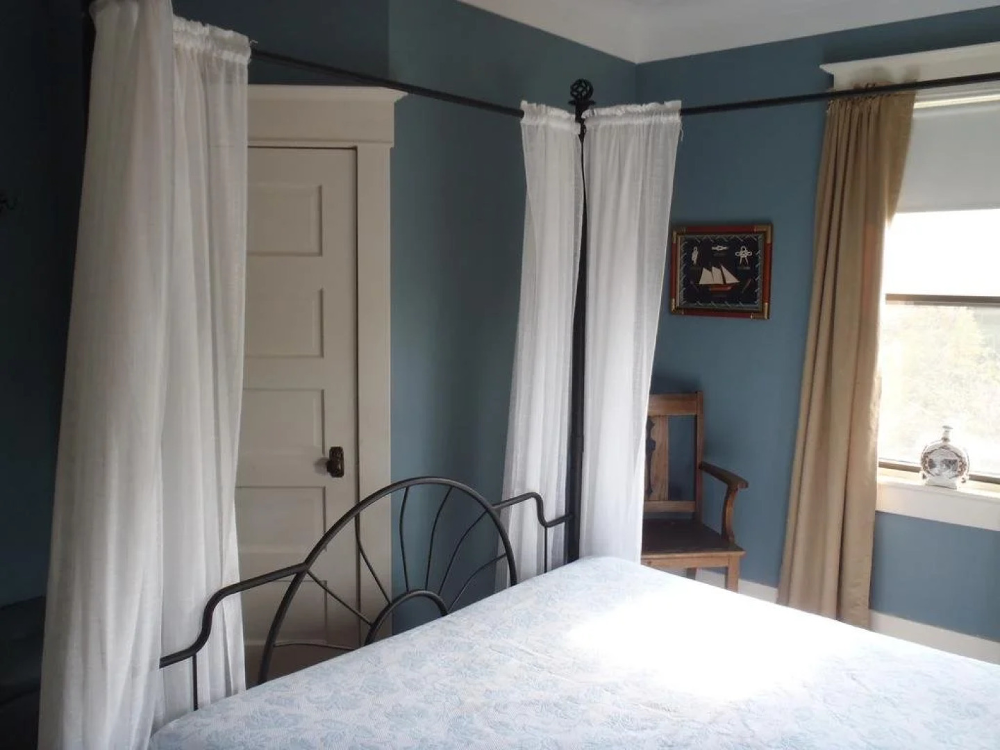 Haselwood Inn Bed & Breakfast