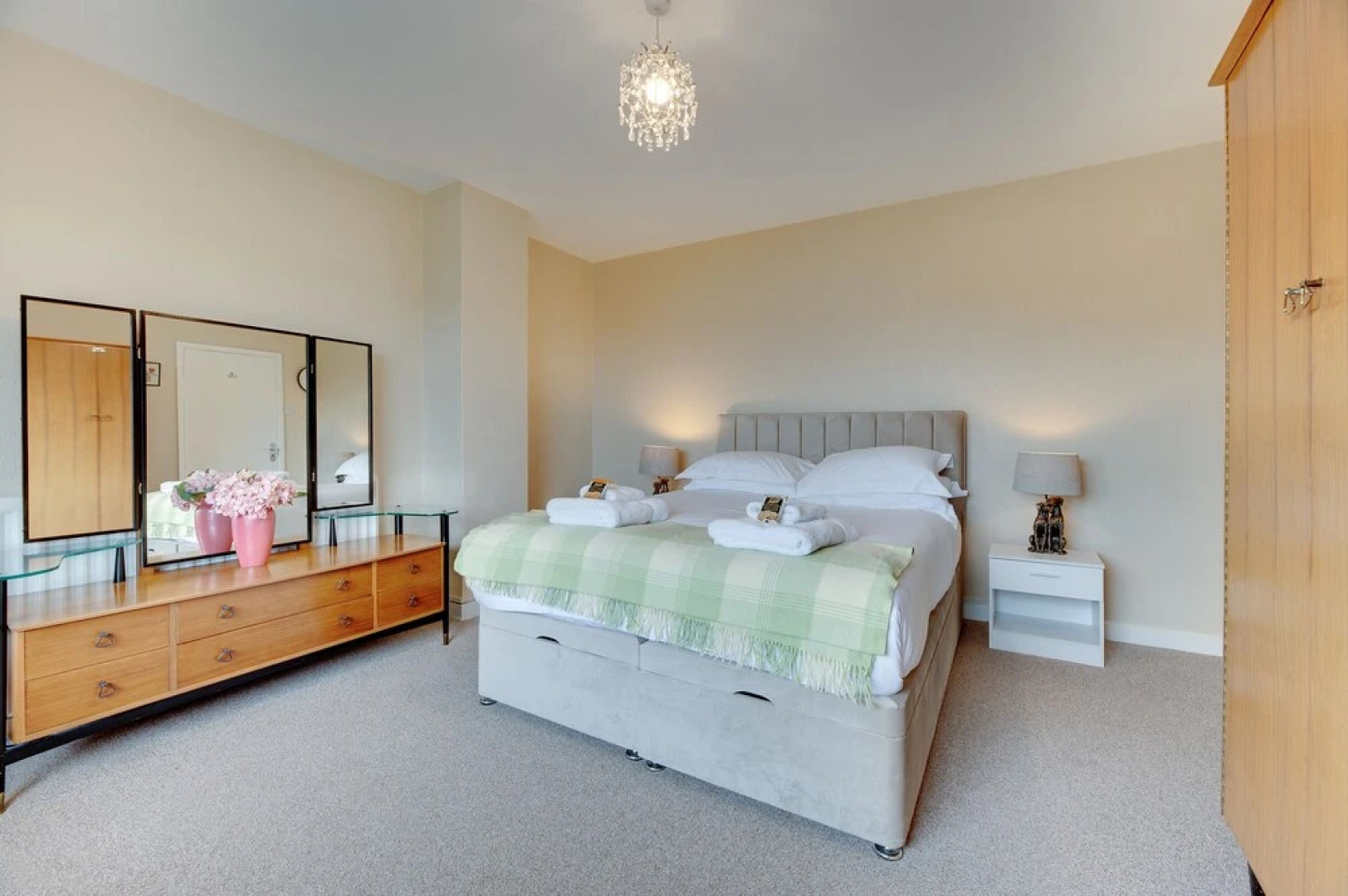 Week2Week The Broadway - 3 Bed Coastal Property