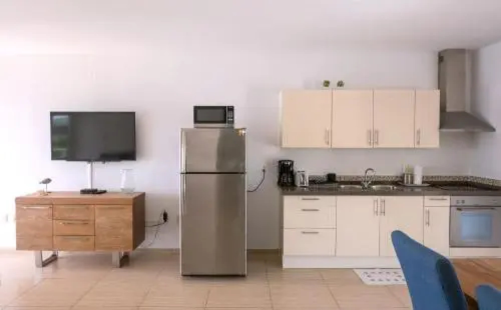 Whitehouse Lagun Apartments