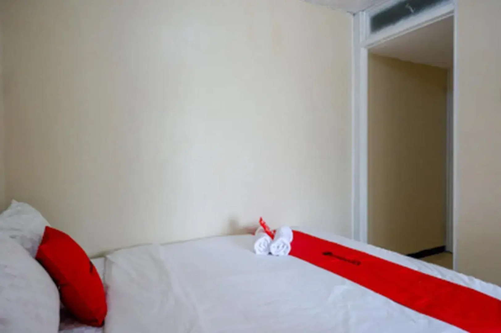 RedDoorz near Ahmad Yani Monument Park Kudus