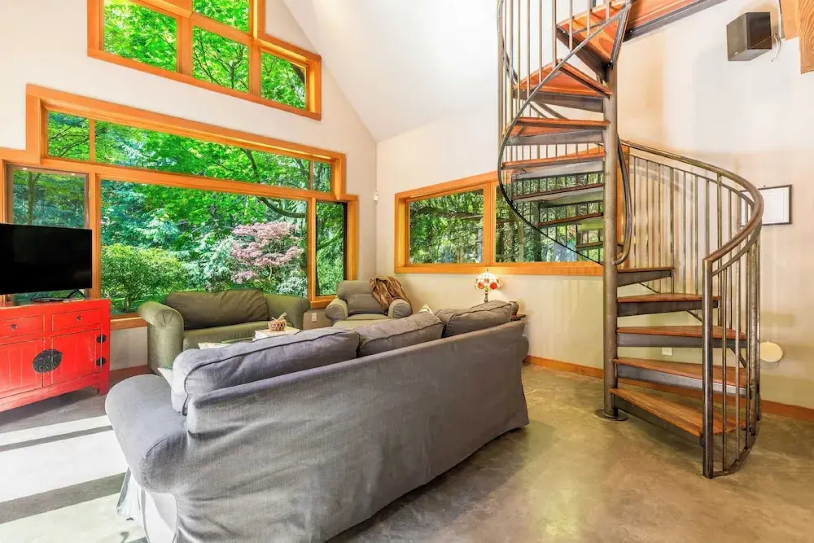 Rhythm Waters by Avantstay Garden Paradise, Pond