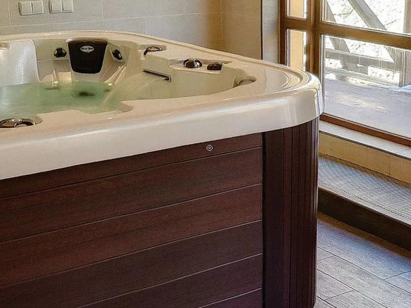 ZimaSnow Ski & Spa Club