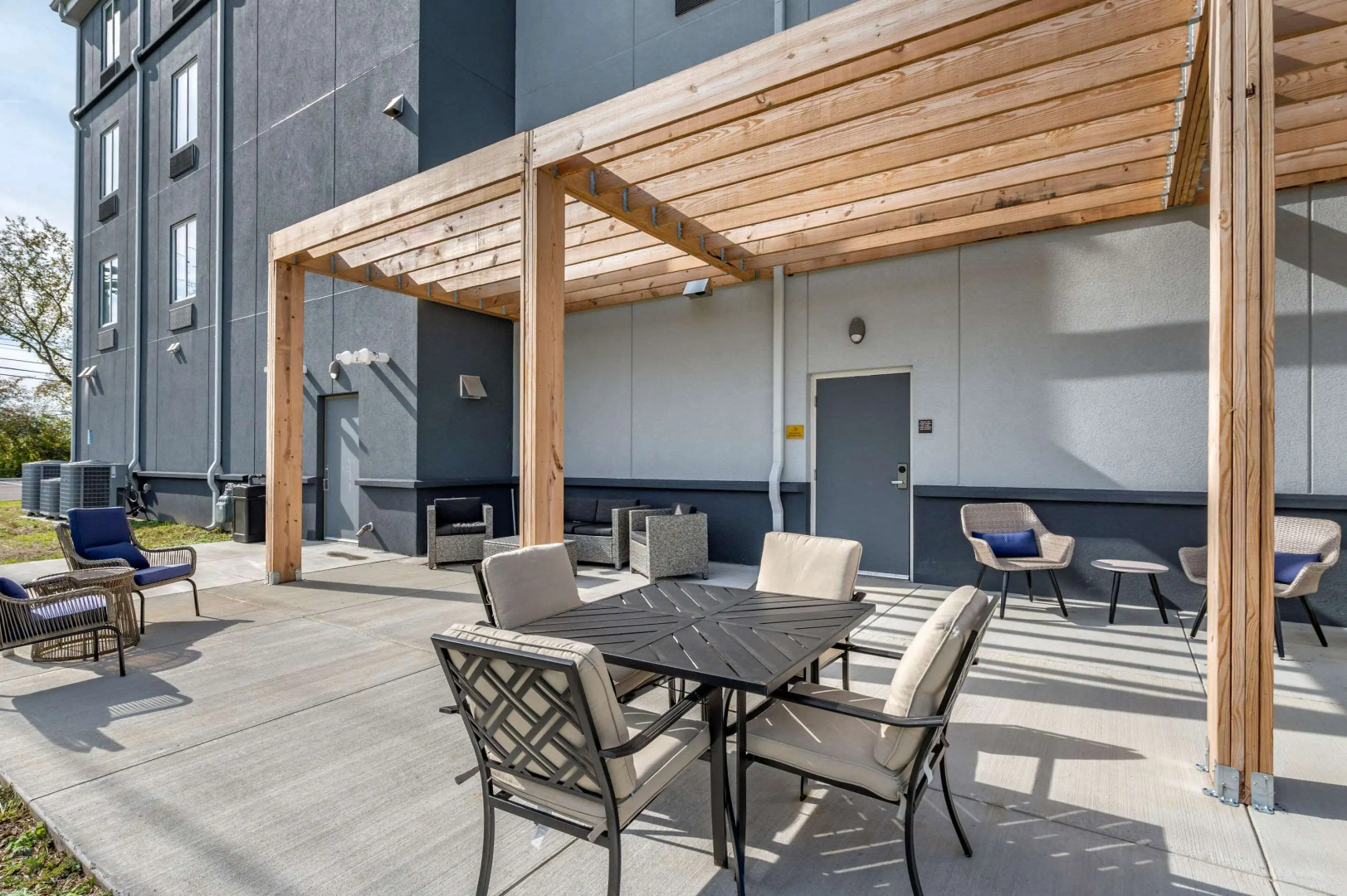 MainStay Suites Georgetown Lexington North