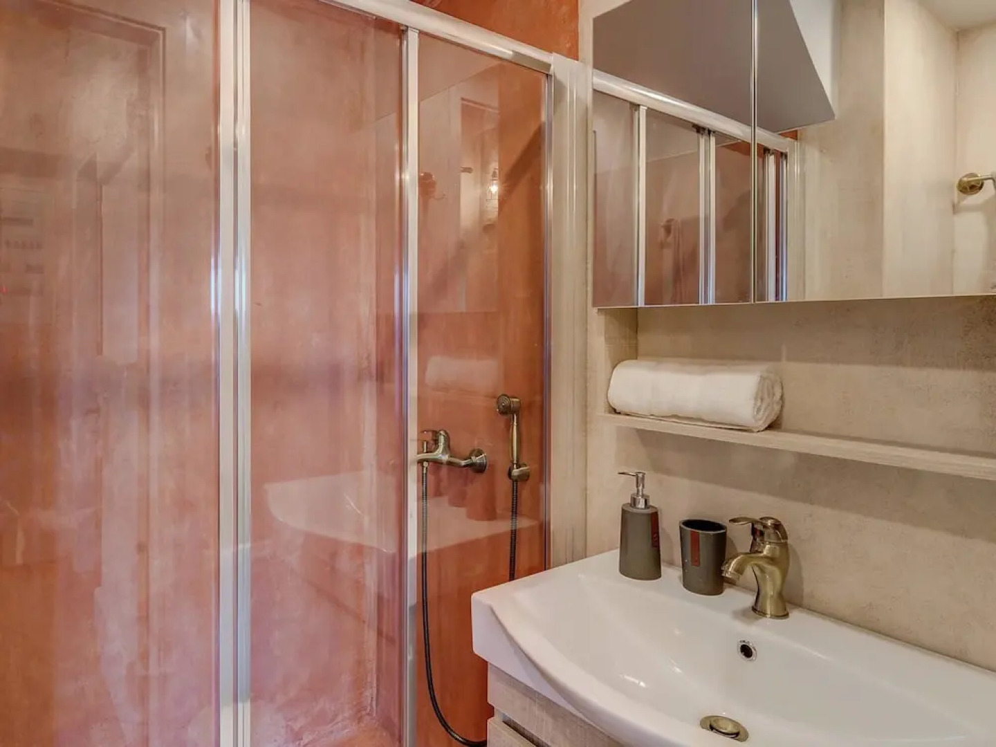 Traditional Stone Built Villa With Private Pool Near Tavern & the Beach