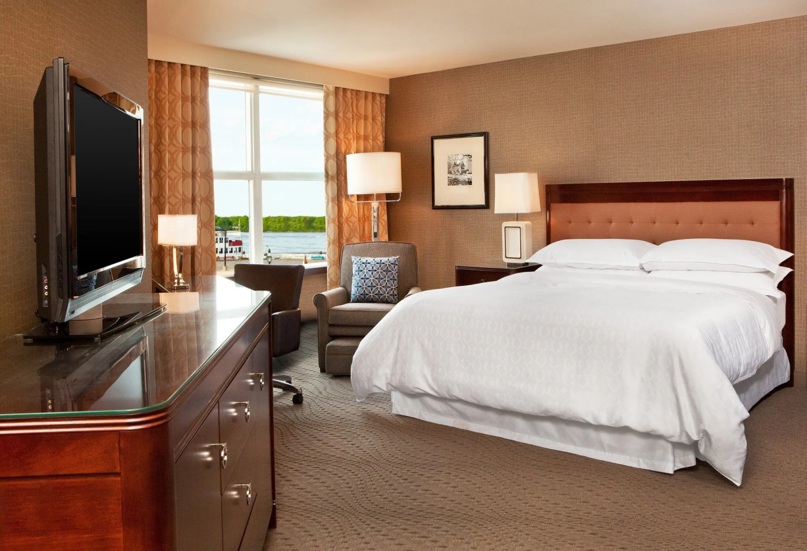 Sheraton Portsmouth Harborside Hotel